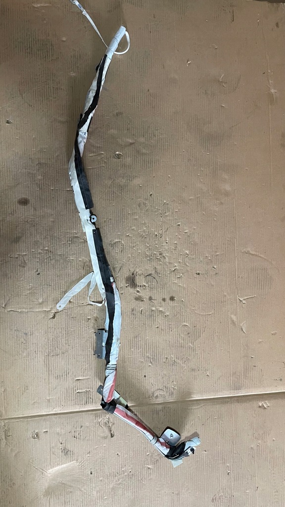 фото №1, Ford mondeo mk5 хетчбек шторка безпеки права оригінал