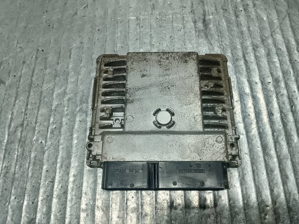 фото №6, Бортовой компьютер, блок управления skoda fabia ii lift 03f906070am 5wp44630