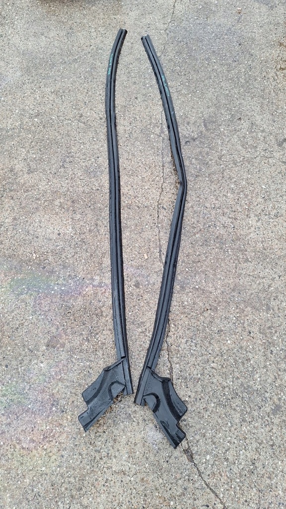 фото №1, Прокладка кузовная крыша правая левая duster ii