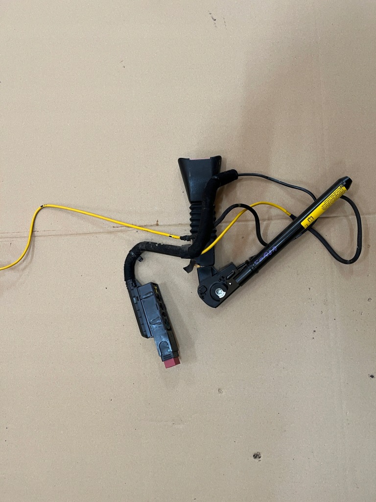 фото №1, Натягувач поперечина правий передній opel corsa c 2000-2006 04121/797-0