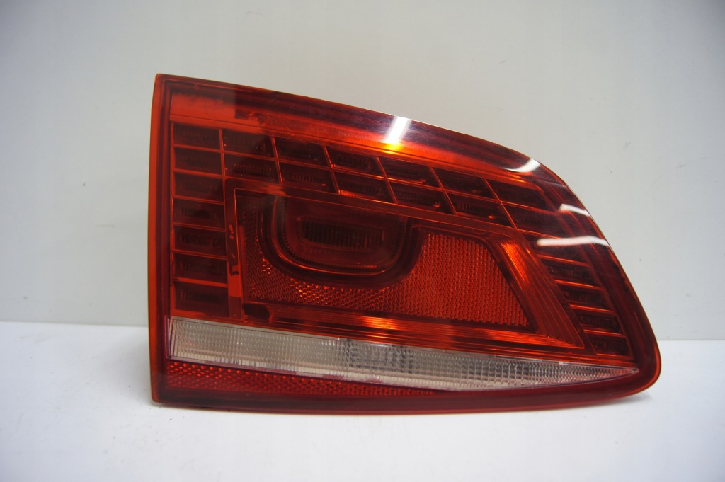 фото №10, Лампы задние led лампа левая + правая + крышки passat b7 kombi