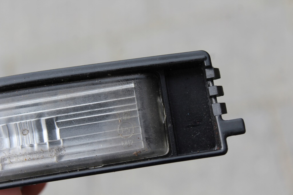 фото №6, Лампа освітлення номерного знака реєстраційний yaris iii 81271-42050