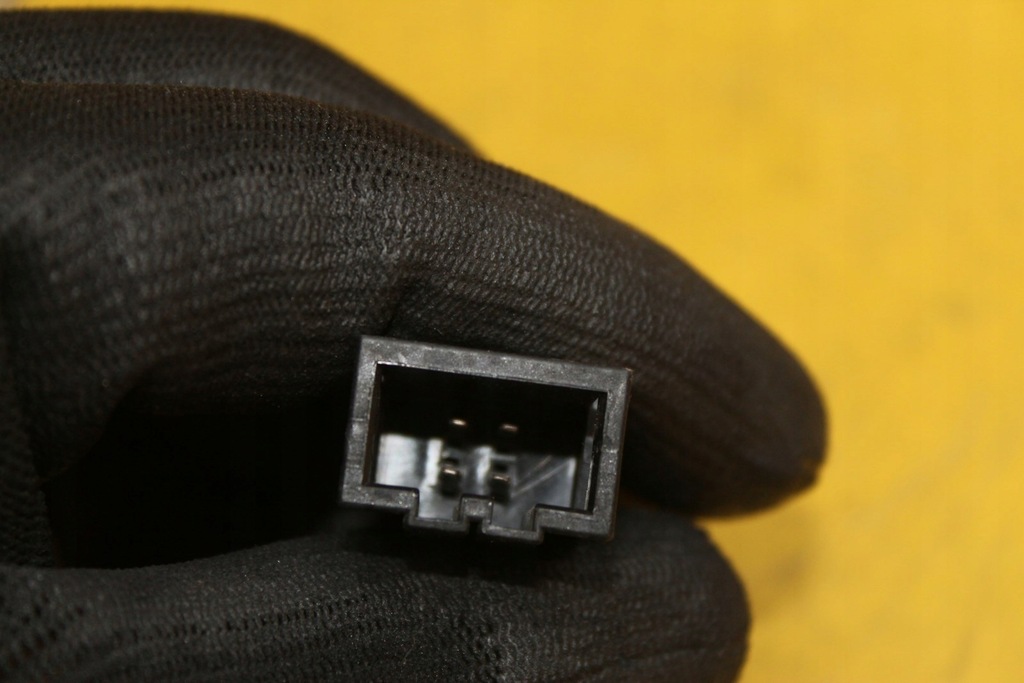 фото №5, Моторчик сиденье правый перед a8 d3