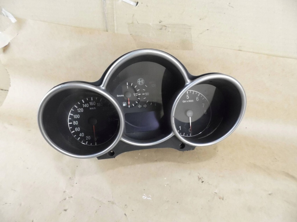 фото №1, Alfa romeo 147 1.6 счетчик 735290179