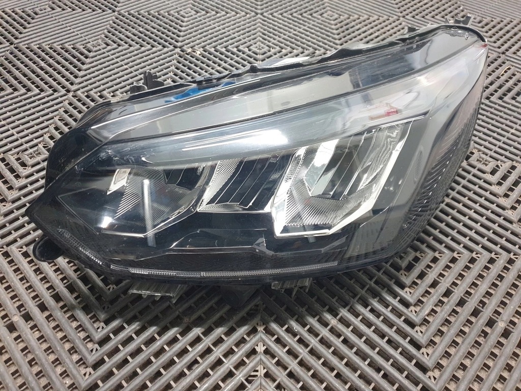 фото №1, Лампа левая перед peugeot 208 ii full led 2019-