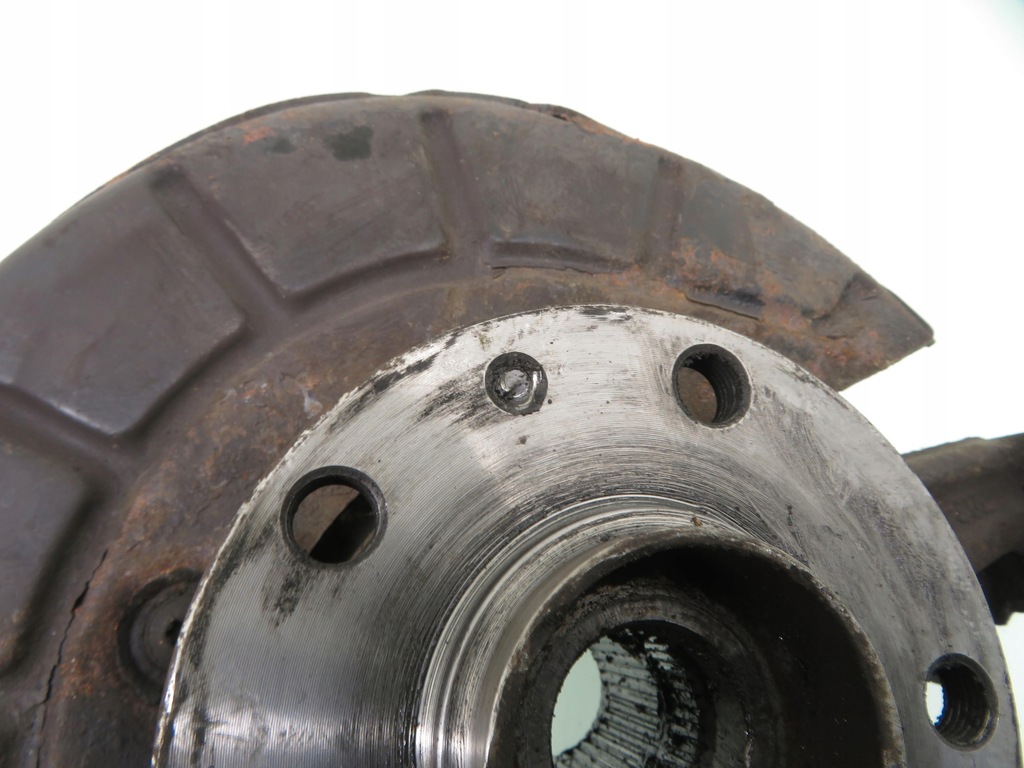 фото №5, Поворотный кулак ступица передняя правая vw jetta v 1.6 tdi