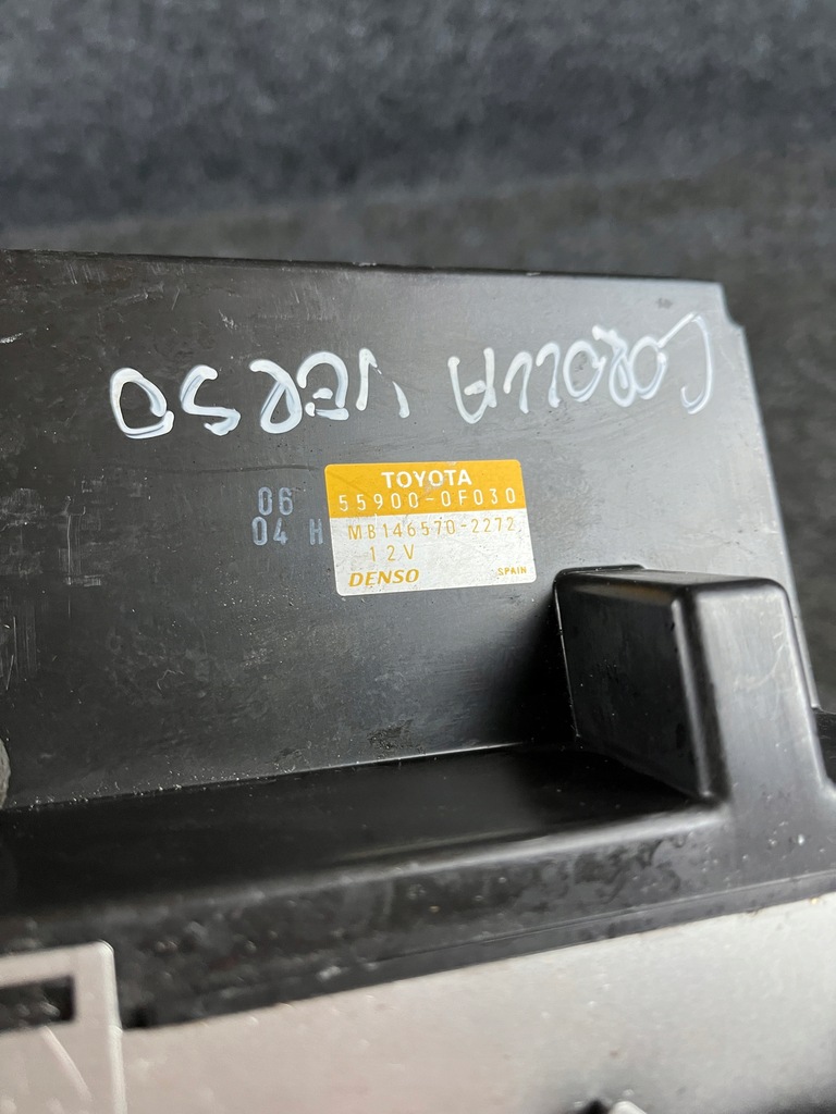 фото №11, Toyota corolla verso ii панель управление обдув 559000f030