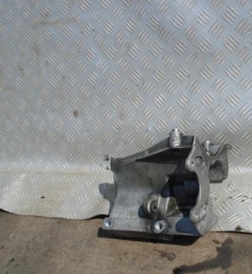 фото №1, Audi s8 d2 4.2 v8 кронштейн основание