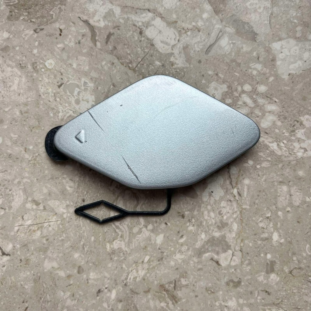 фото №1, Bmw 3 f30 f31 lift заглушка фаркоп перед 51117386141