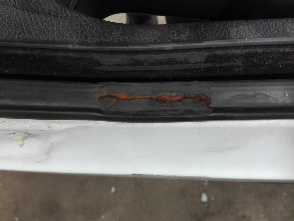 фото №3, Левая дверь mercedes actros mp4 1300 zł netto