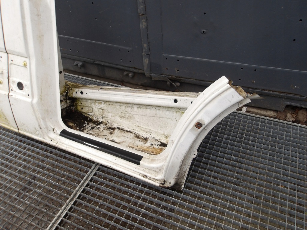 фото №8, Sprinter w906 06-18 порог левый правый подножка блок двигателя