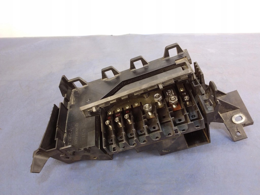 фото №2, Ford mondeo mk5 основание коробка предохранителей