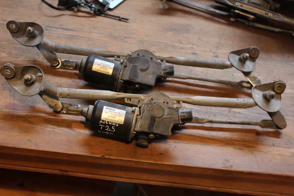 фото №15, Toyota оригинальный номер 85110-05060 механизм дворник