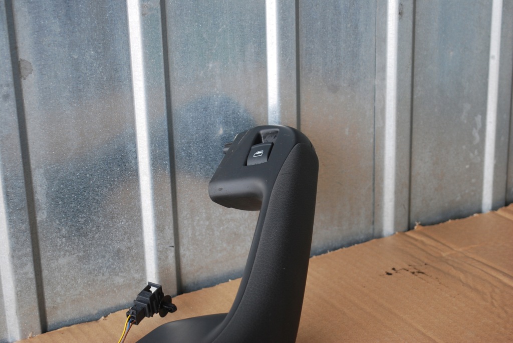 фото №7, Підлокітник обшивка лівий перед audi a8 d3 soul