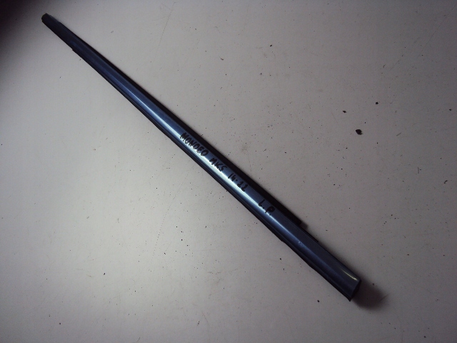 фото №1, Молдинг уплотнитель правый перед ford mondeo mk5 14-