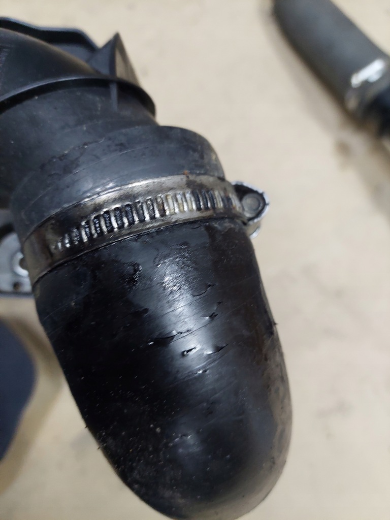 фото №5, Труба wąż renault master iii 2.3 dci 144603730r