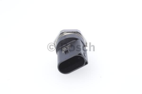 Купити Bosch 261 545 026 датчик, тиск паливної