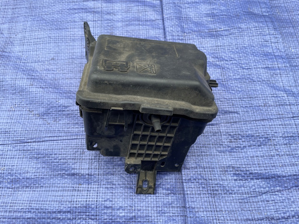 фото №1, Peugeot 208 2008 коробка корпус запобіжників