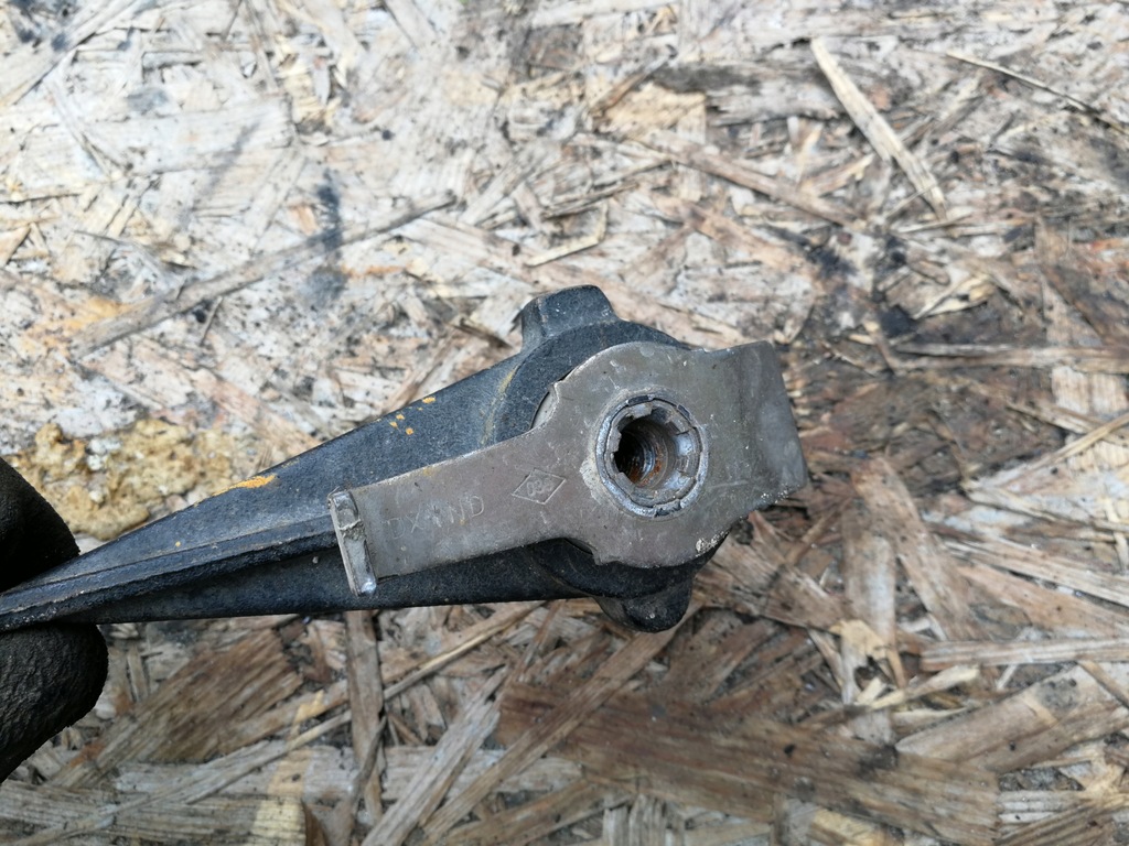 фото №4, Кронштейн балка двигателя левая renault trafic ii