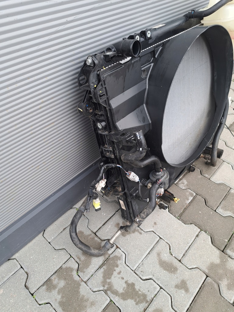 фото №10, Toyota hilux viii invincible радіатор автоматична коробка передач комплект