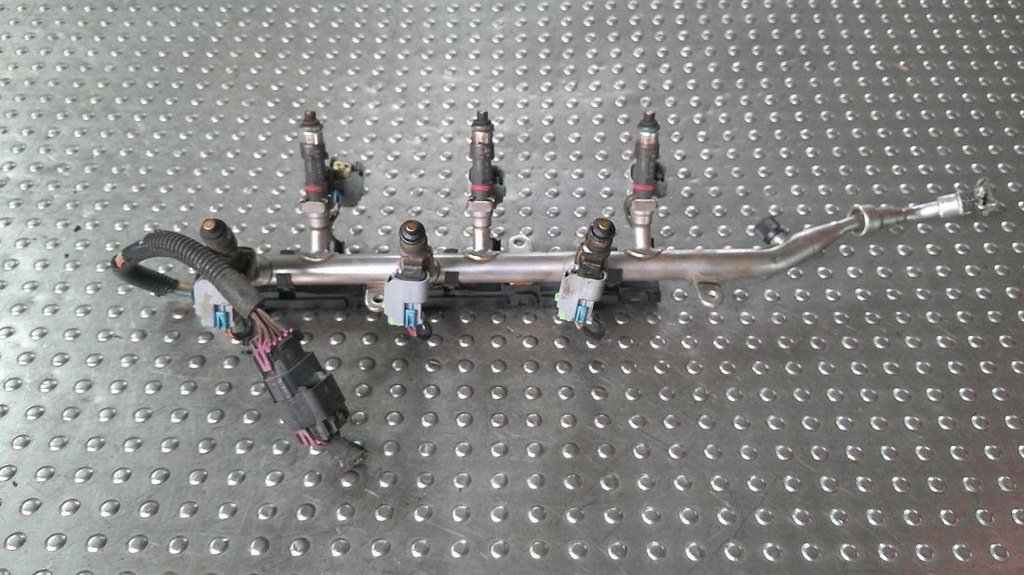 фото №15, Suzuki xl7 gmc acadia 3.6i 2007 молдинг впрыскная форсунки kpl