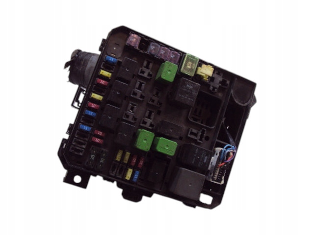 фото №1, Коробка предохранителей renault master movano 2010