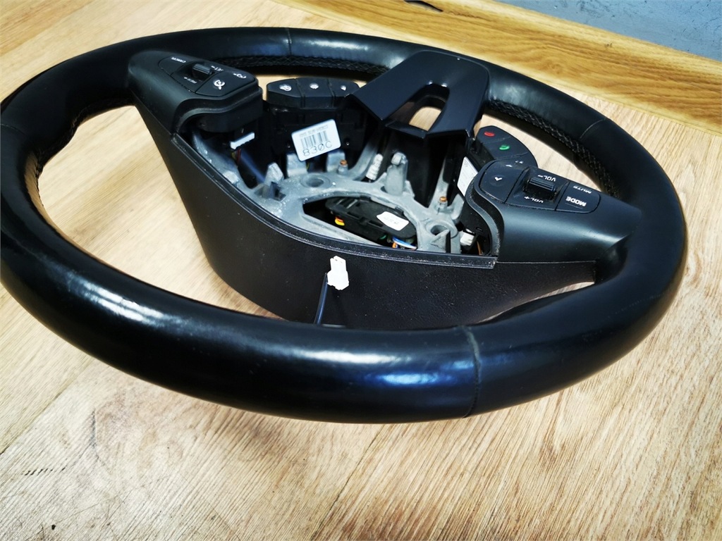 фото №6, Kia carens iv 13-18 воздуховод кожа мультифункция