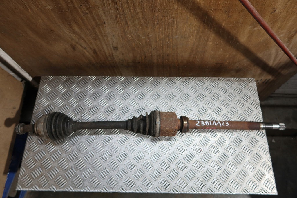 фото №1, Приводной вал правая citroen c5 iii x7 2.2. hdi