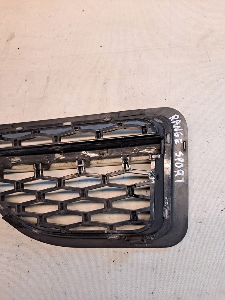 фото №10, Решітка крила права range sport l320