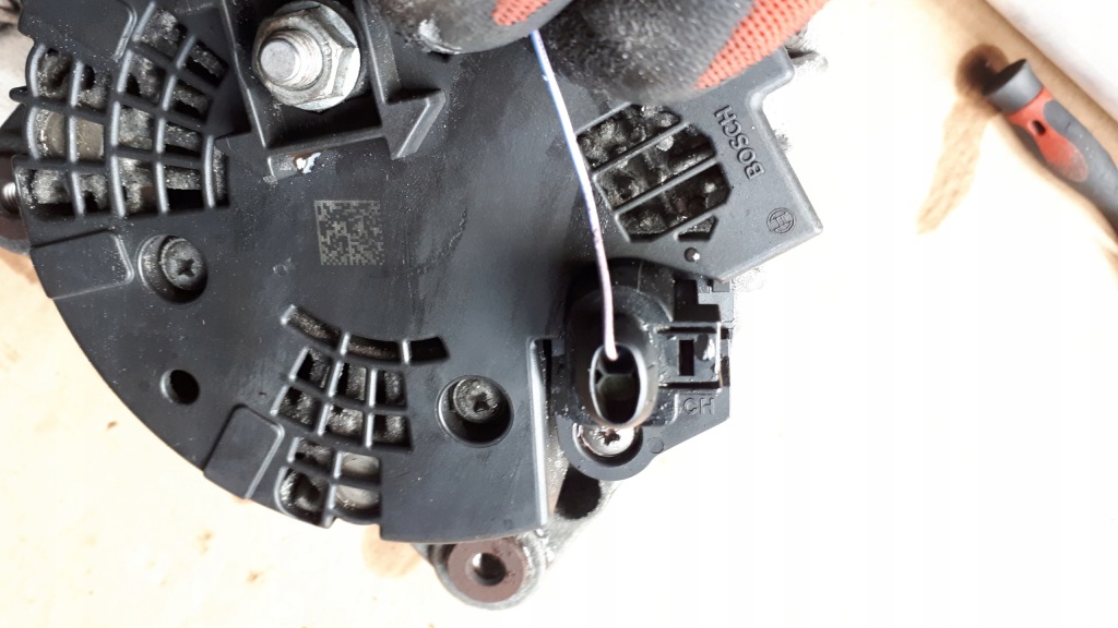 A4 b8 рестайлінг  a5 генератор bosch 2.0 tdi cjc Недорого