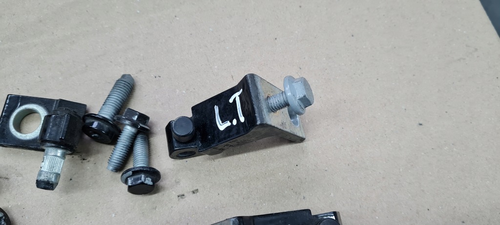 фото №5, S3 8v sedan a3 петля петли дверь левая левый задняя задние ly9b