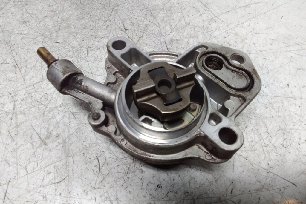 фото №1, Насос вакуумный citroën c5 i dc_ 72266601h 2.2l дизель 80kw 2001