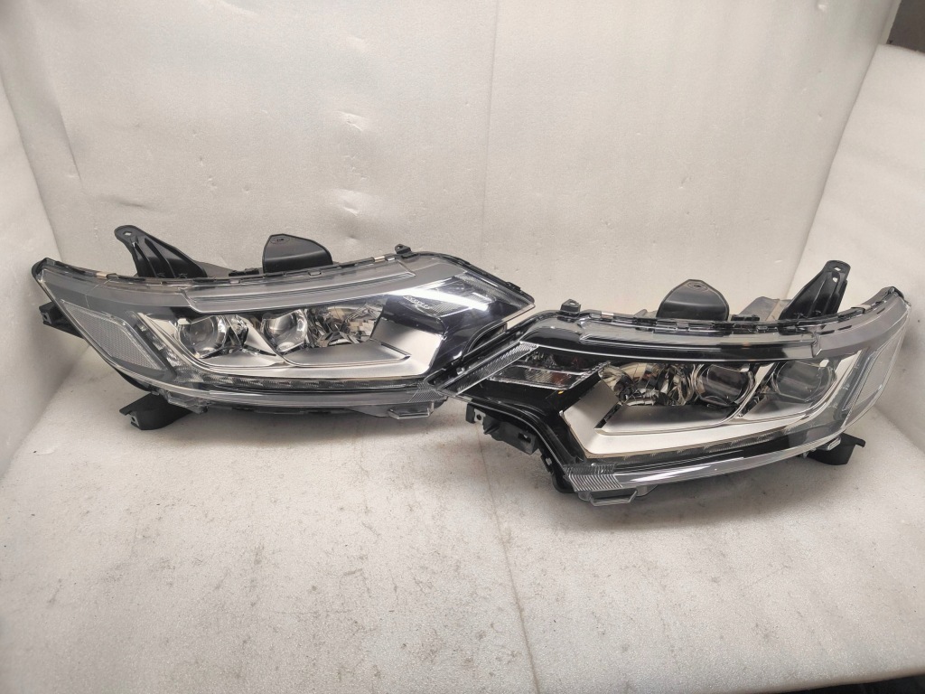 фото №1, Mitsubishi outlander iii full led світлий 2 oka комплект лампа перед 8301c8
