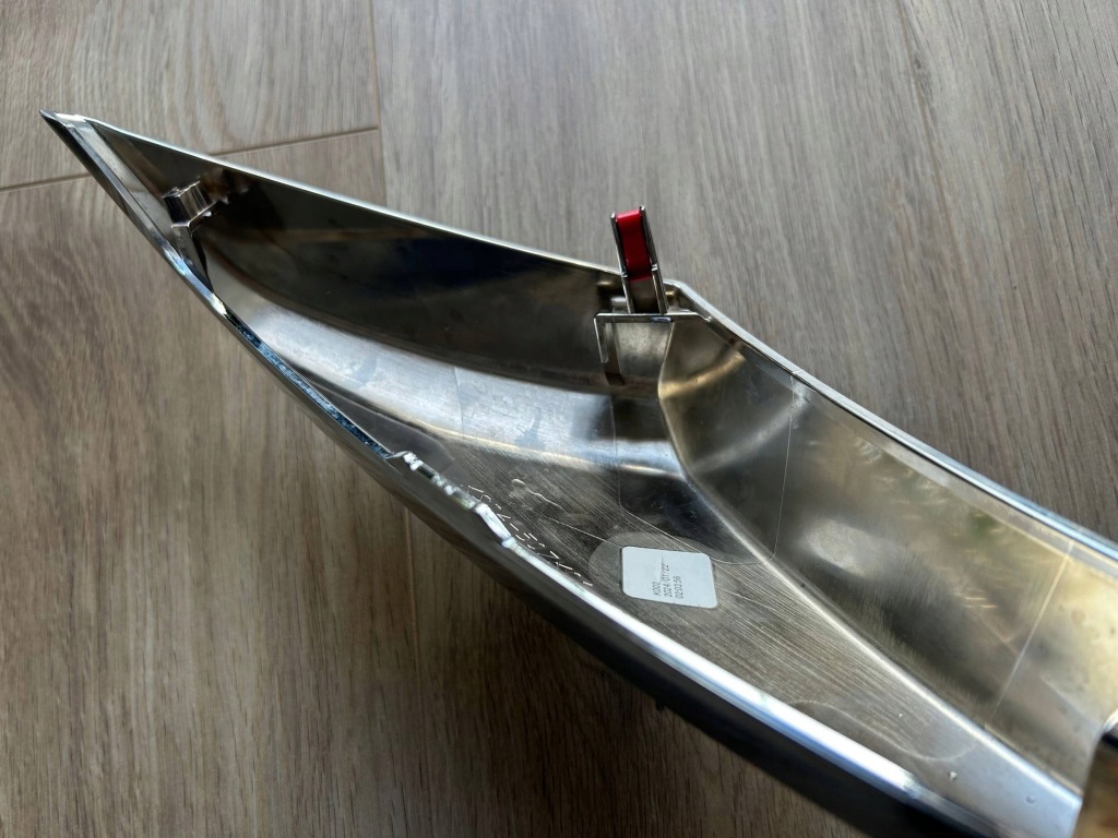 Mazda cx-5 2 kf рестайлінг  2022-2025 молдинг хром решітка радіатора ліва ksd4 оригінальний номер Зі Шроту