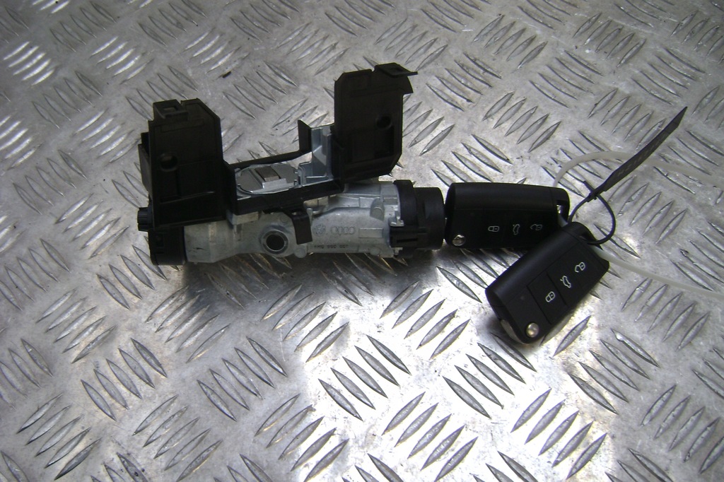фото №1, Skoda fabia iii - замок запалювання ключі