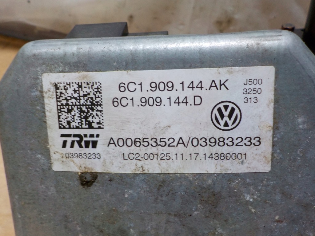 фото №6, Skoda fabia iii 1.0b 2017r. колонка усилитель электрический 6c1909144d