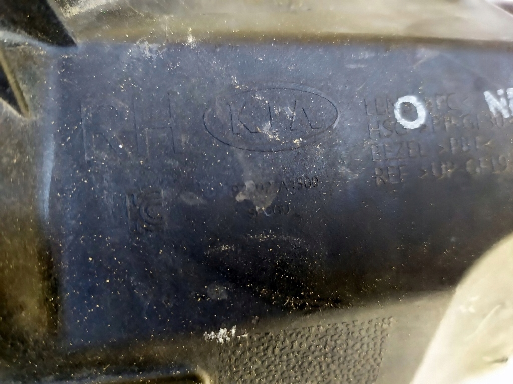 фото №5, Kia carens 4 iv lift противотуманная фара правый 92202-a4500