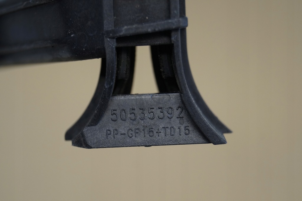 фото №5, Направляющая стекло дверь правых alfa stelvio q4 17-