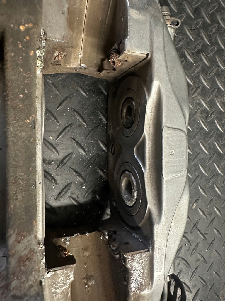 фото №11, Суппорт тормозной правый задняя pod ceramikę audi q7 4l