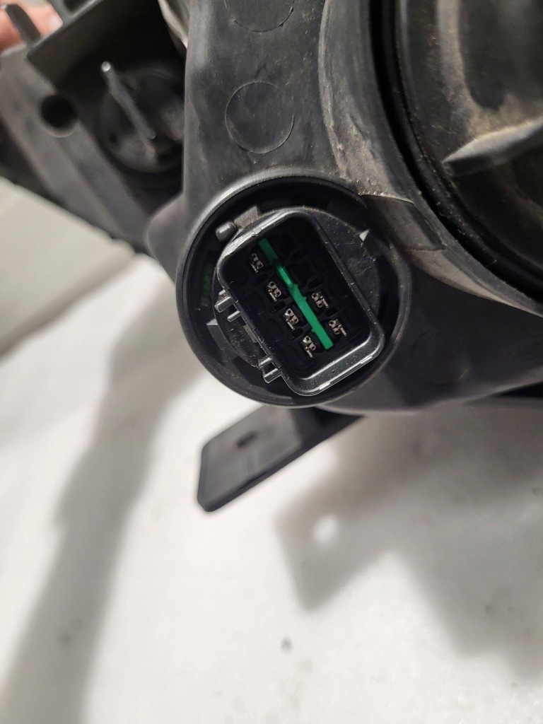 фото №10, Kia sportage iii линза zw лампа левый перед 92101-3u210