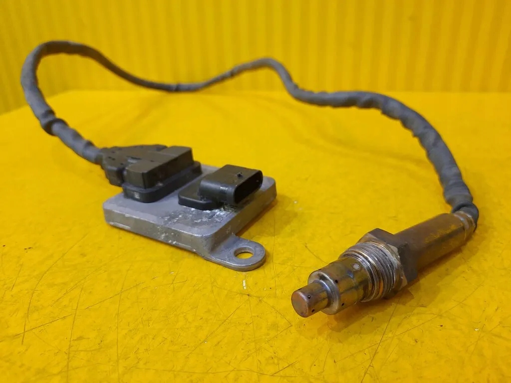 фото №1, Mercedes w166 w205 w212 датчик лямбда-зонд a0009050208