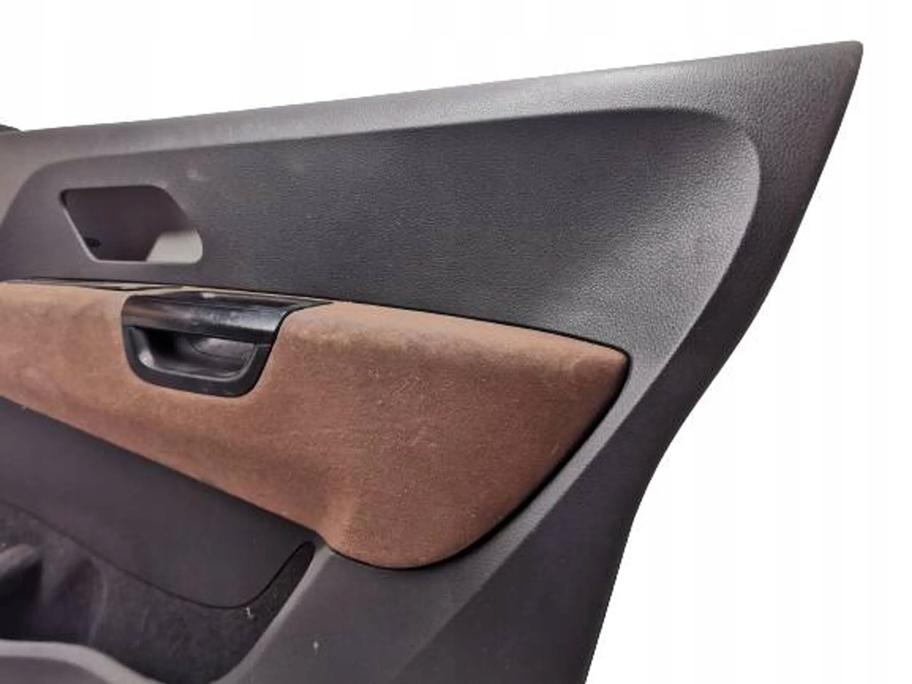 фото №4, Vw amarok обшивка дверь правый задняя задний 10 r