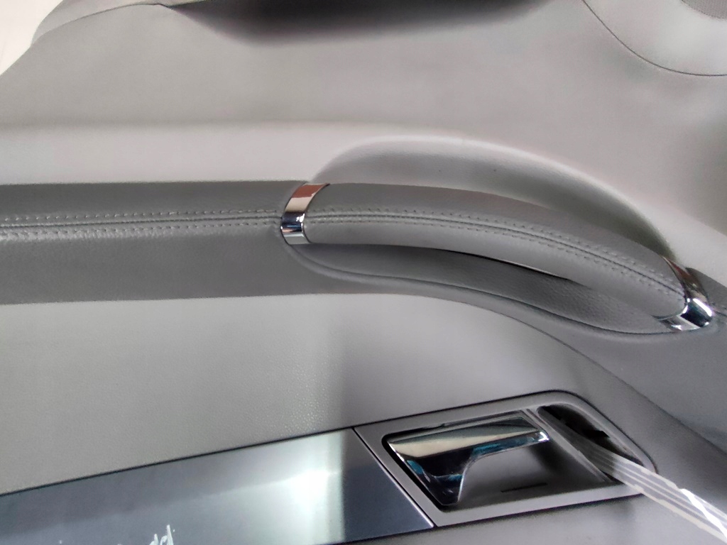 фото №2, Mercedes r w251 07r long обшивка правый перед