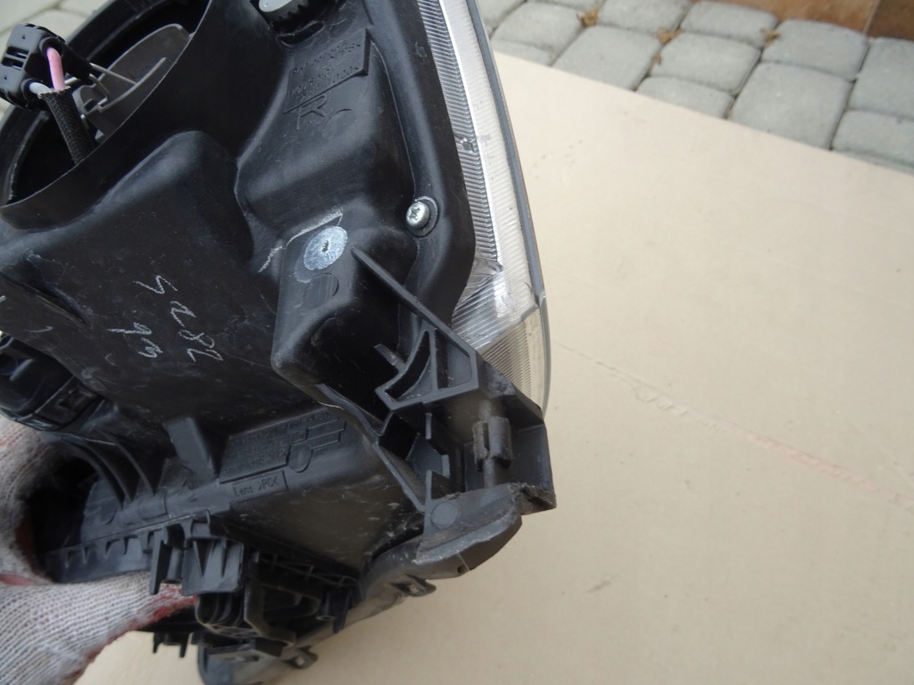 фото №8, Toyota avensis t25 lift лампа права eu koito