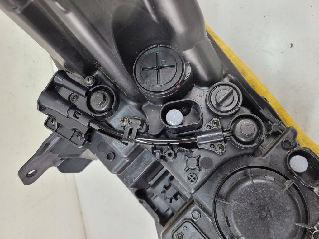 фото №13, Kia ev9 права передня лампа full led