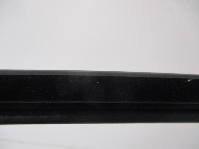 фото №12, Peugeot 301 12- прокладка внутренняя zagrnijąca стекло левая перед 9675437480