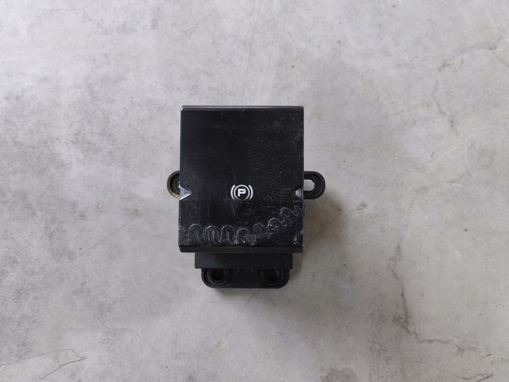 фото №1, Выключатель переключатель тормоза ручного renault gama range t c k 22107789