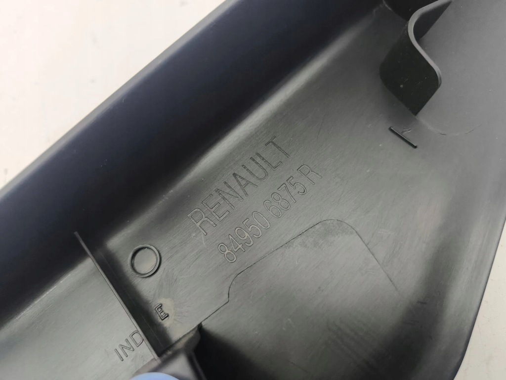 фото №9, Renault zoe 2019 комплект защита средняя стойка / c