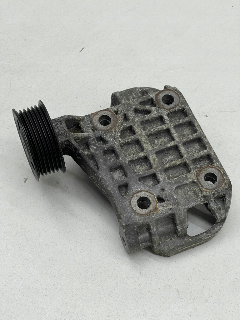 фото №7, Audi q7 4l 3.0 tdi кронштейн кронштейн генератора + ролик