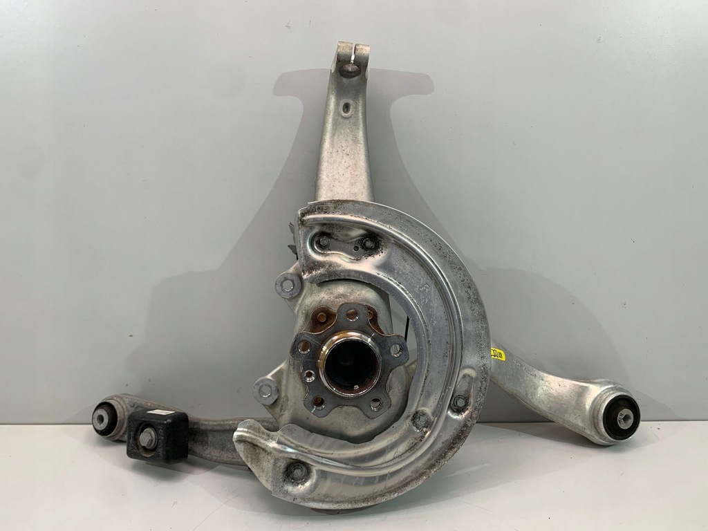 фото №1, Bmw 7 g70 поворотный кулак рычаги правый перед idealne rwd 6898322